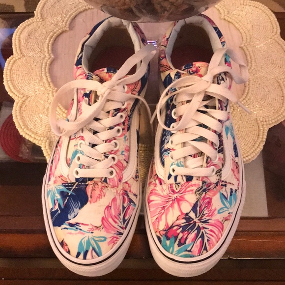 Vans Shoes - Vans floral woman's sneakers size 8